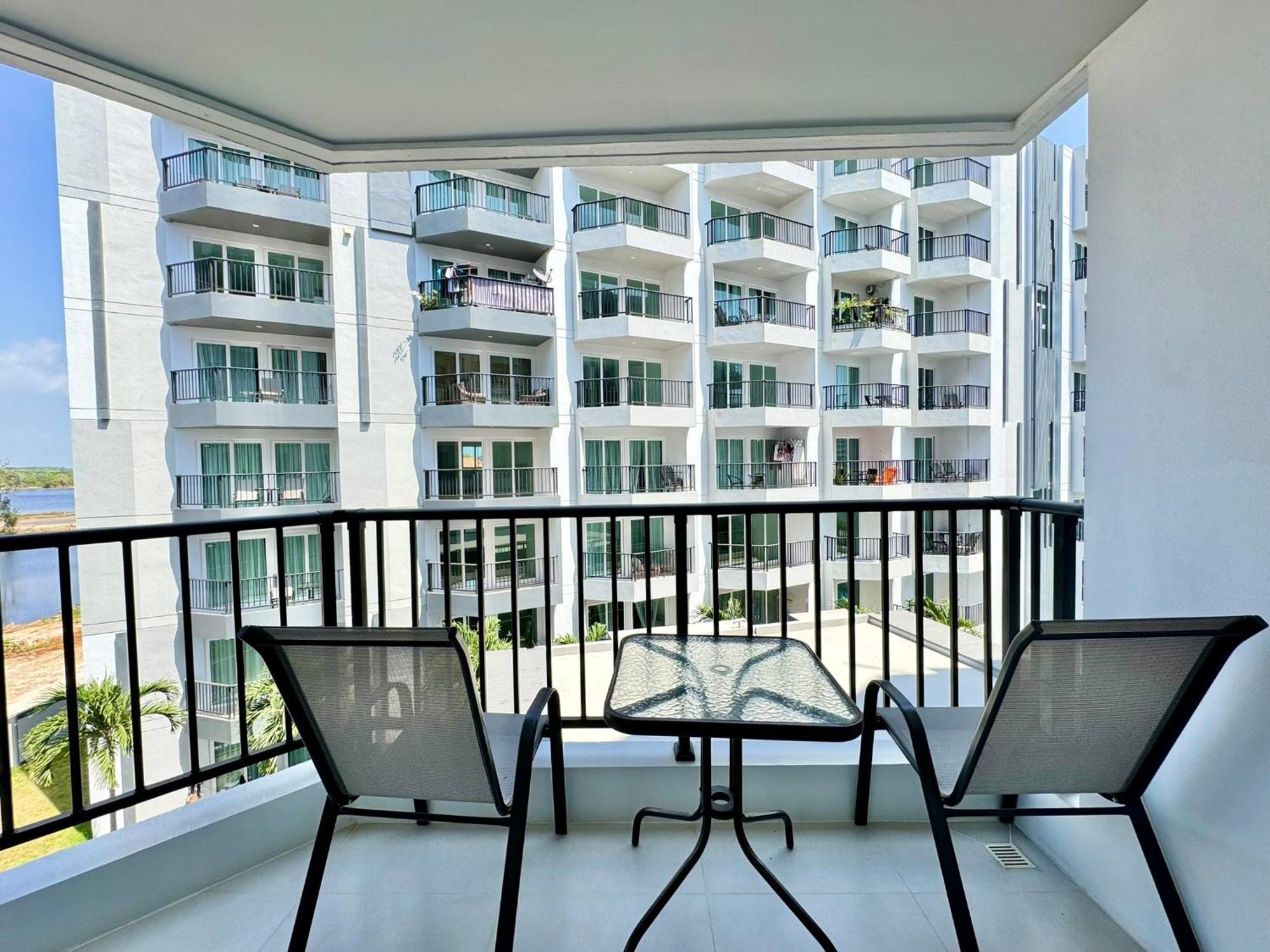 Mantra Beach Condominium Suite - Mae Phim Ban Tha Fat Экстерьер фото